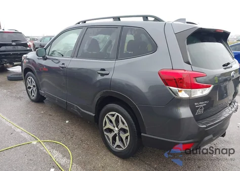 2022 Subaru Forester Premium z USA, uszkodzony, nr VIN JF2SKADC9NH501492